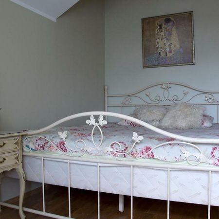 Kuressaare Romantic Apartment Екстер'єр фото