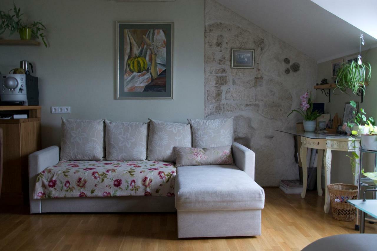 Kuressaare Romantic Apartment Екстер'єр фото