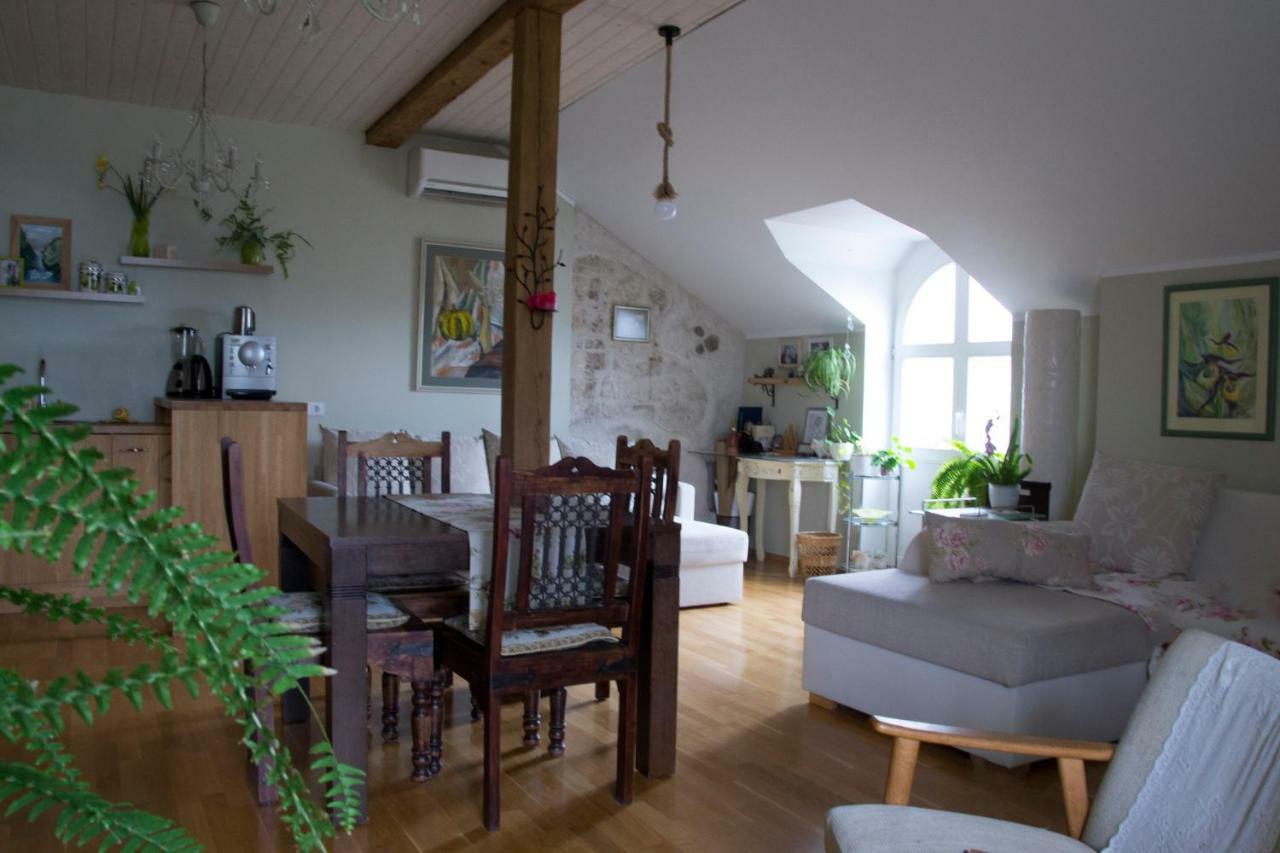 Kuressaare Romantic Apartment Екстер'єр фото