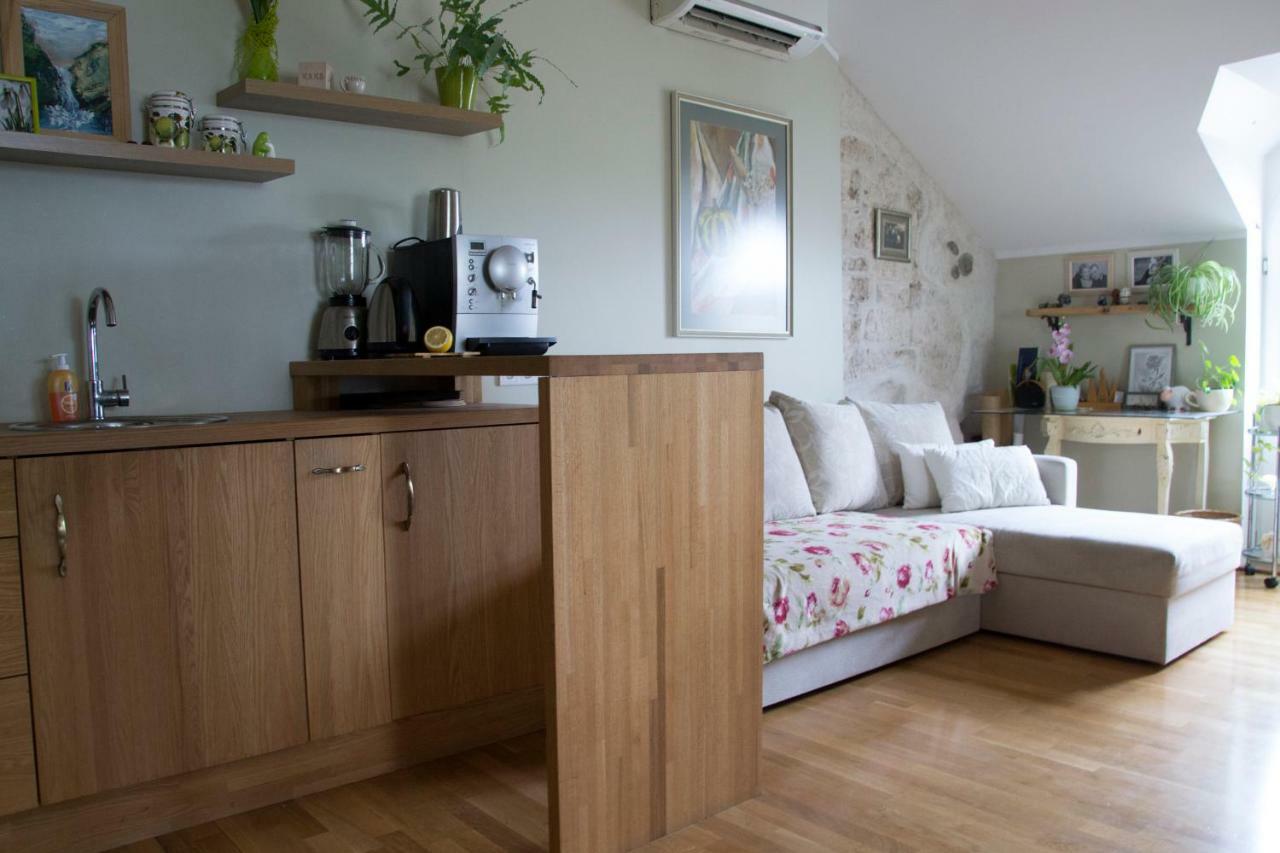 Kuressaare Romantic Apartment Екстер'єр фото