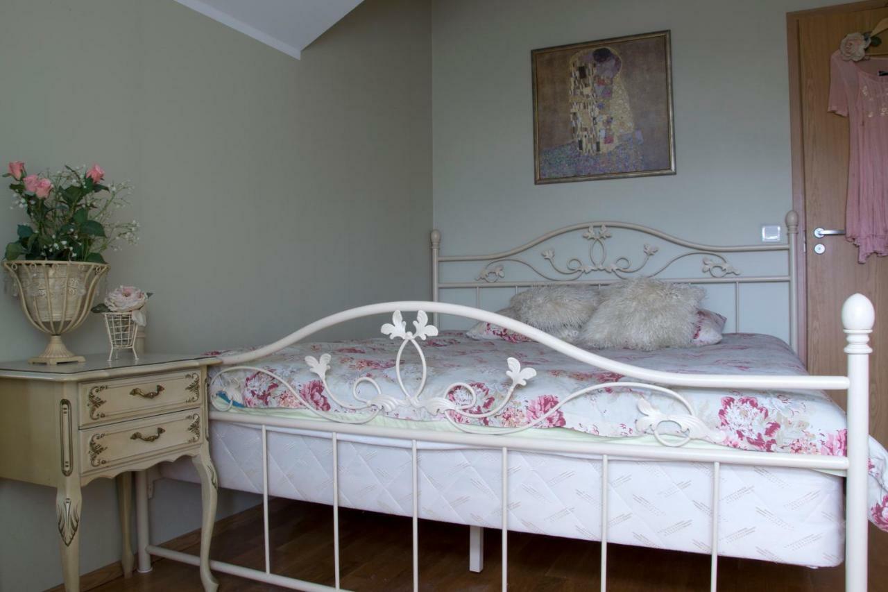 Kuressaare Romantic Apartment Екстер'єр фото